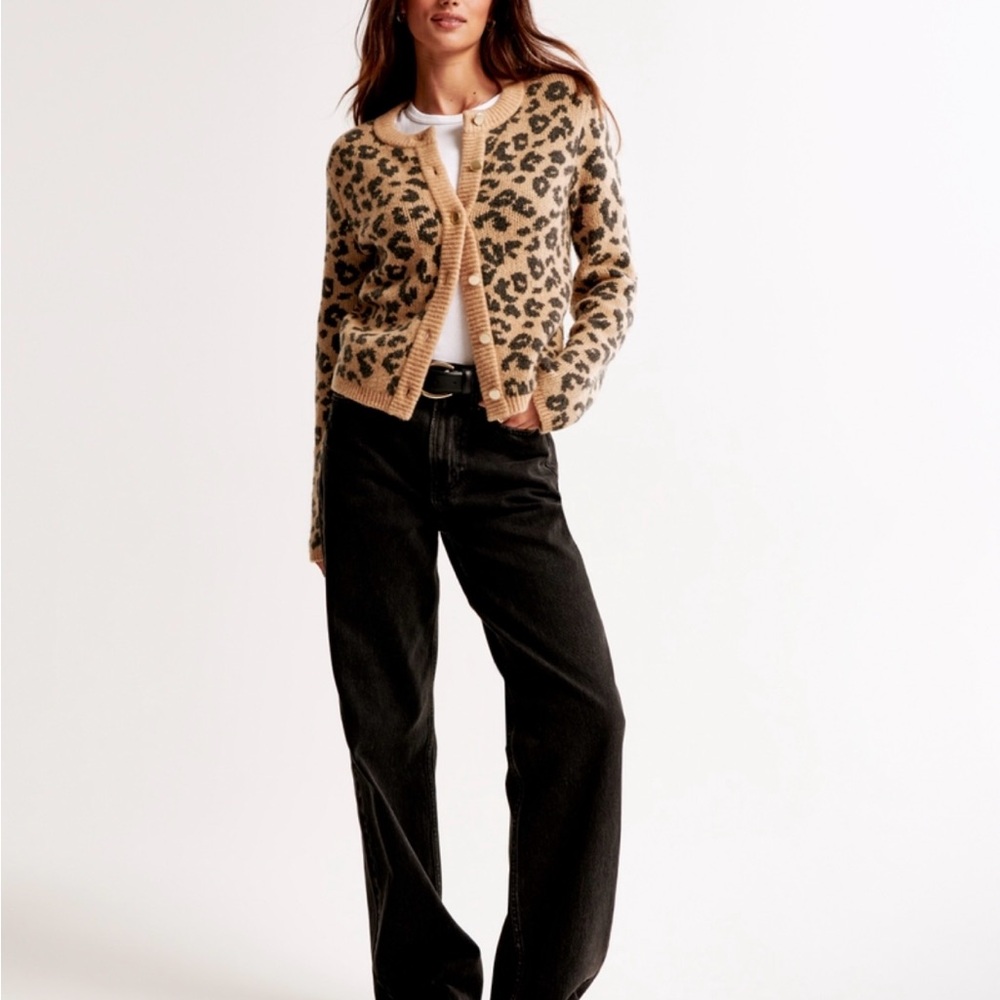Abercrombie & Fitch Mid Rise Slouchy Jean